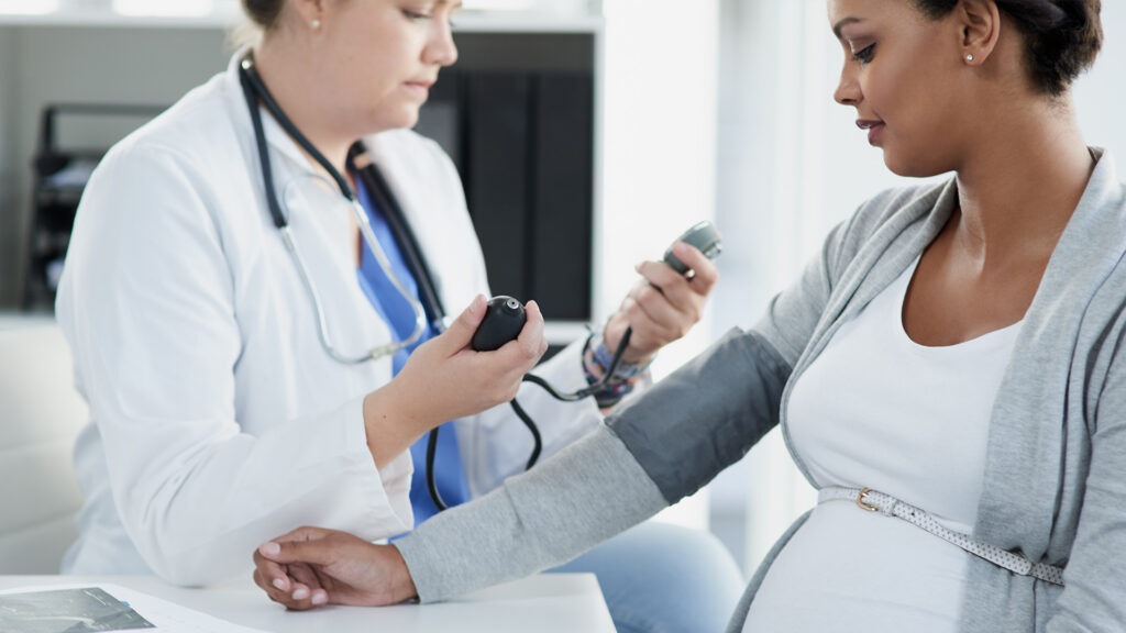 What are the complications of preeclampsia?